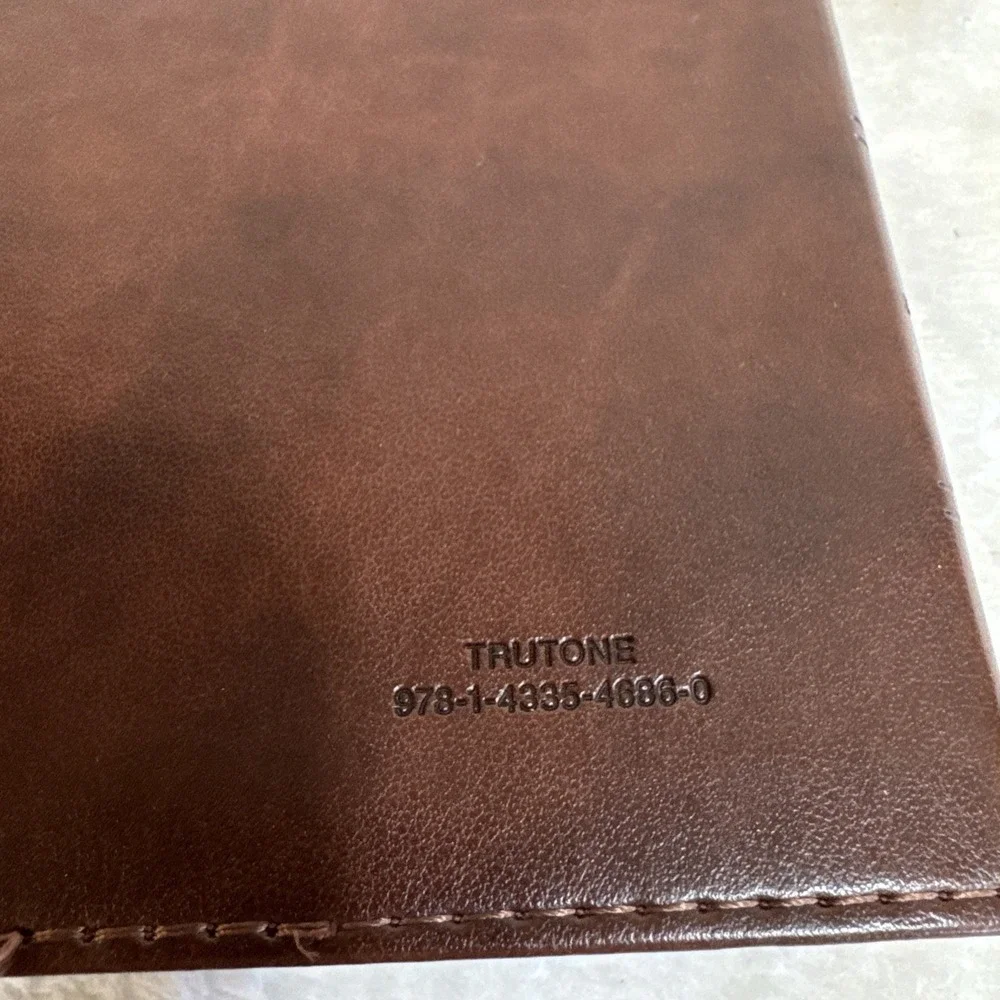 The Holy Bible ESV English Compact Crossway Old &‎ New Testaments Trutone 2016
